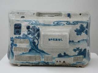 Illustration for article titled Ceramic TV is more High Art than High Definition